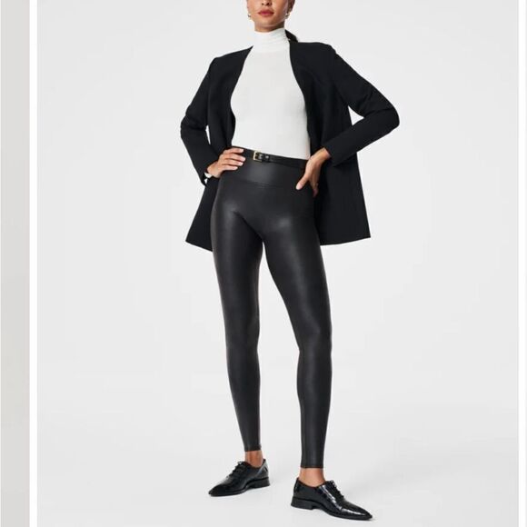 EXCELLENT CONDITION WOMEN’S XL SPANX FAUX LEATHER HI-WAISTED BLACK LEGGINGS - Picture 6 of 11